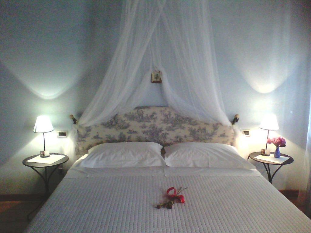 Hostal Il Rifugio Del Poeta San Biagio di Callalta Habitación foto