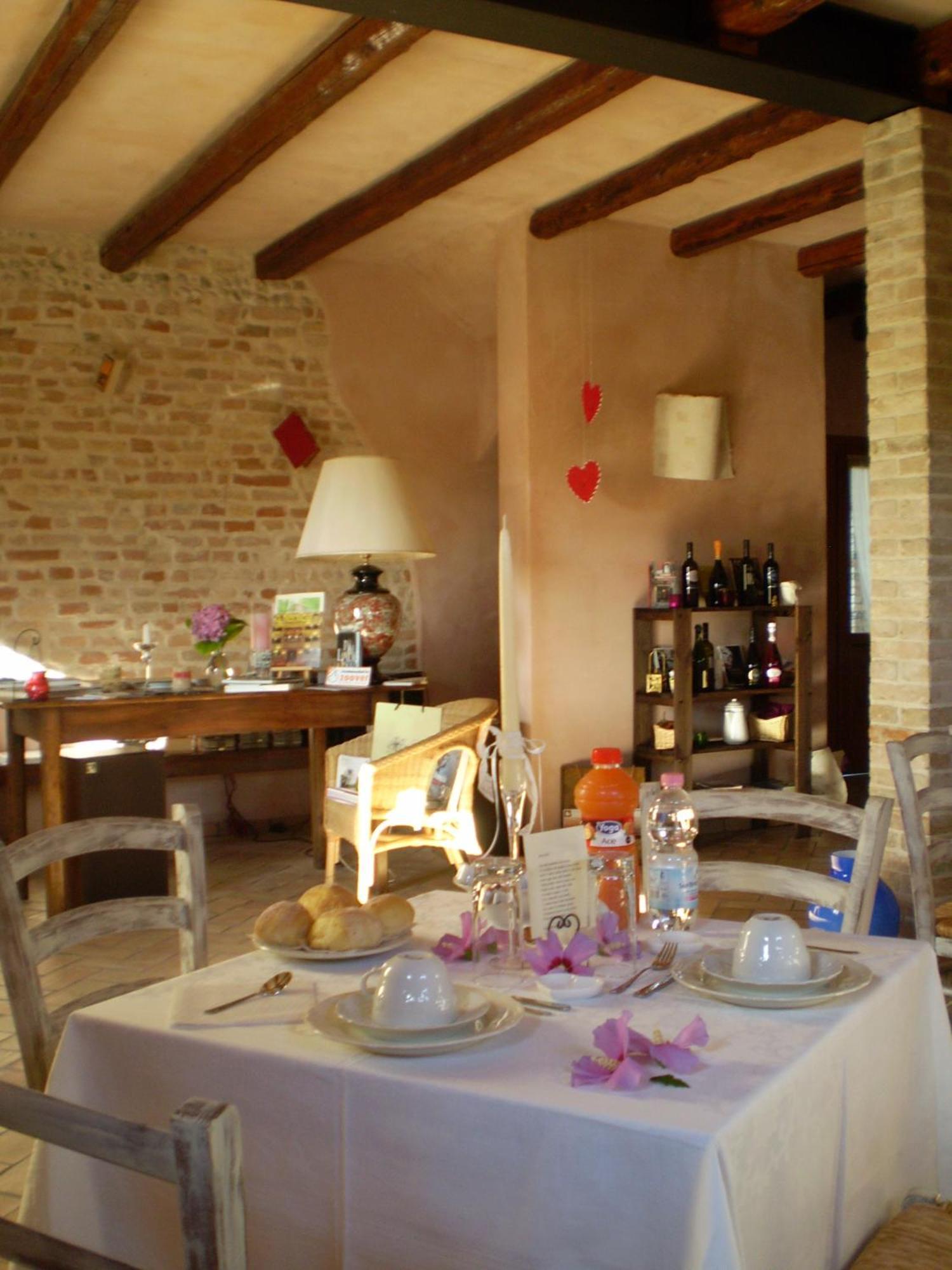 Hostal Il Rifugio Del Poeta San Biagio di Callalta Exterior foto